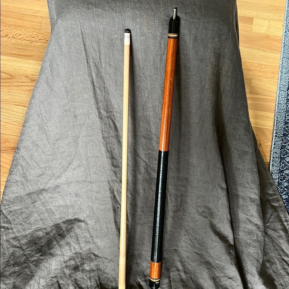 Classic Viking Two-Piece Pool Cue